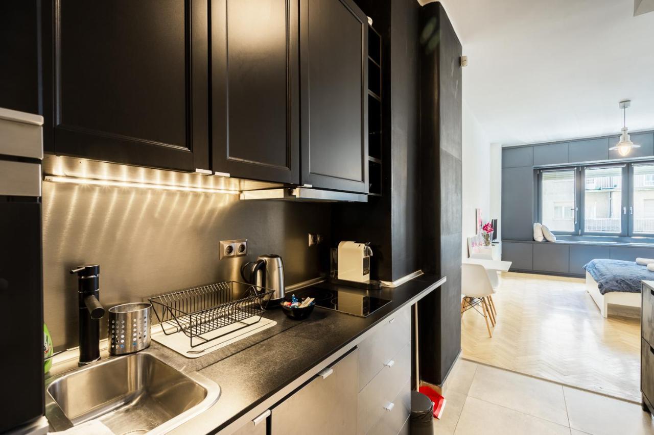 Bright Studio With Parliament View, Free Parking Budapest Exterior photo